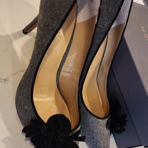 Ann Taylor Elegant Grey Women's Heels with Black Flower Detail